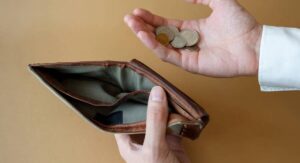 Penzioneri u FBiH dobili pomoć: Kap vode u moru i privremeno krpljenje rupa