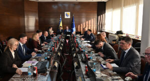 Vlada FBiH usvojila budžet: Za penzije 4,4 milijarde KM