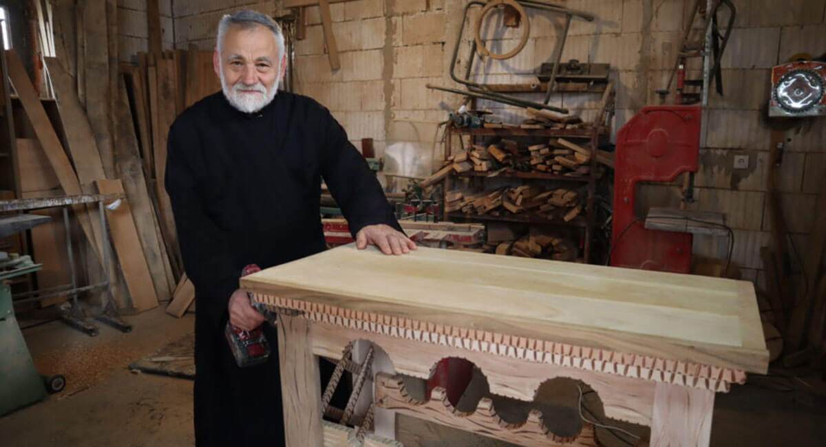 Penzionerski mir našao u radionici